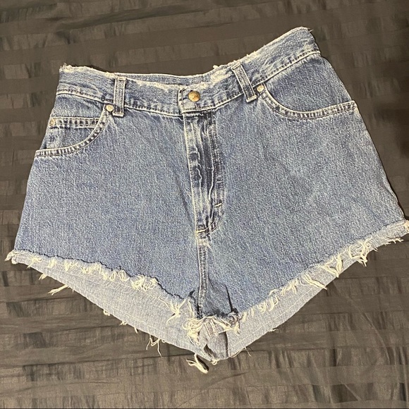 Lee Pants - High waisted jean shorts